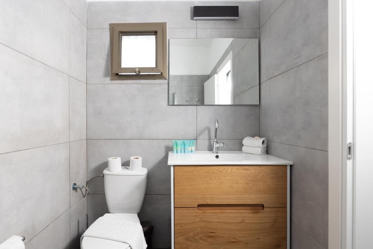 Deluxe Studio Kitchenette