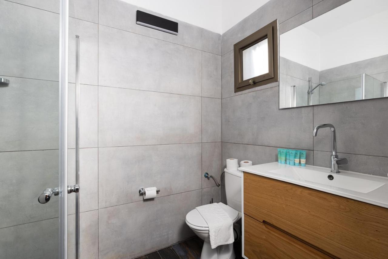 Deluxe Studio Kitchenette