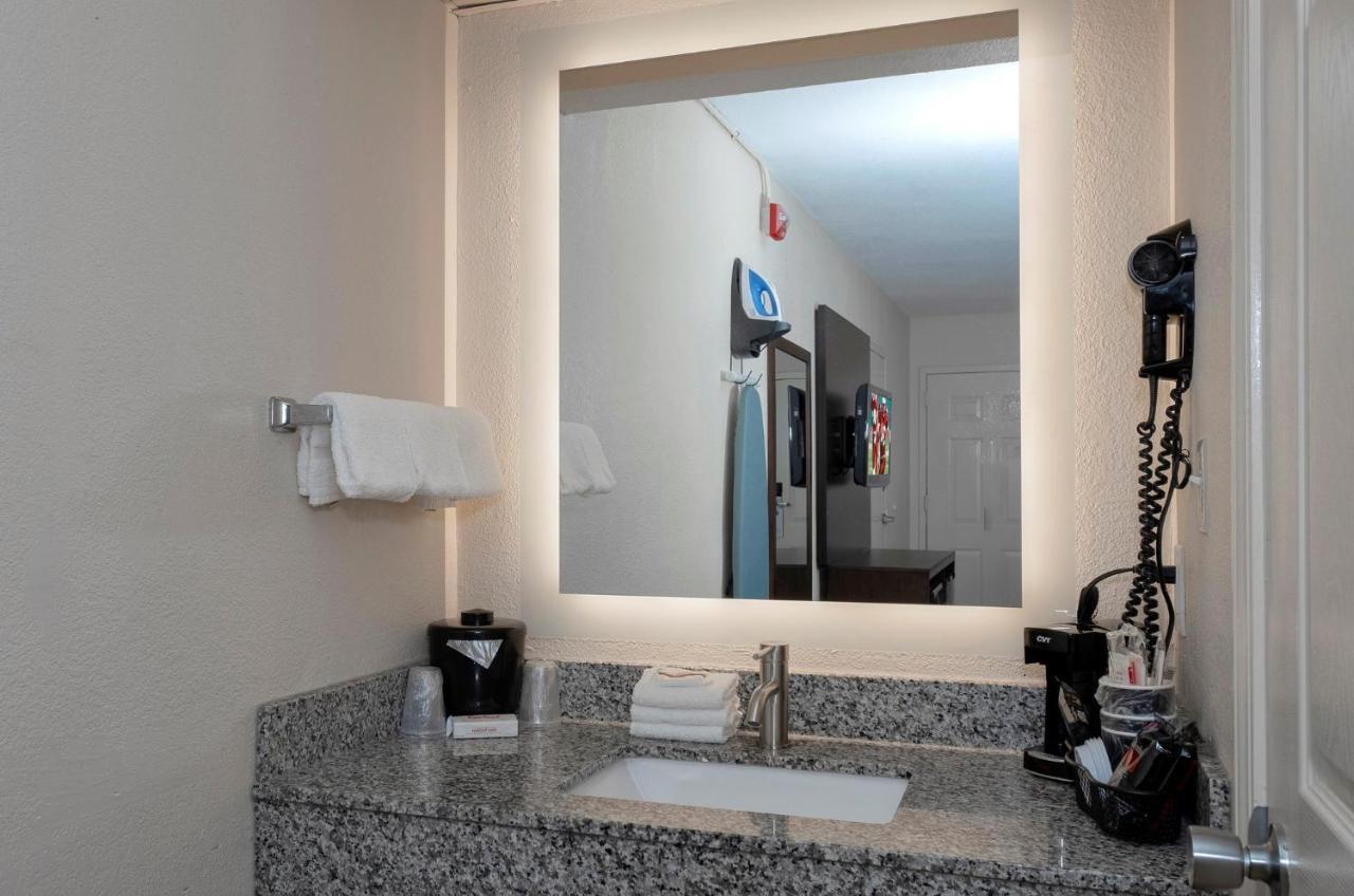 Superior Room Two Double Beds Non-Smoking