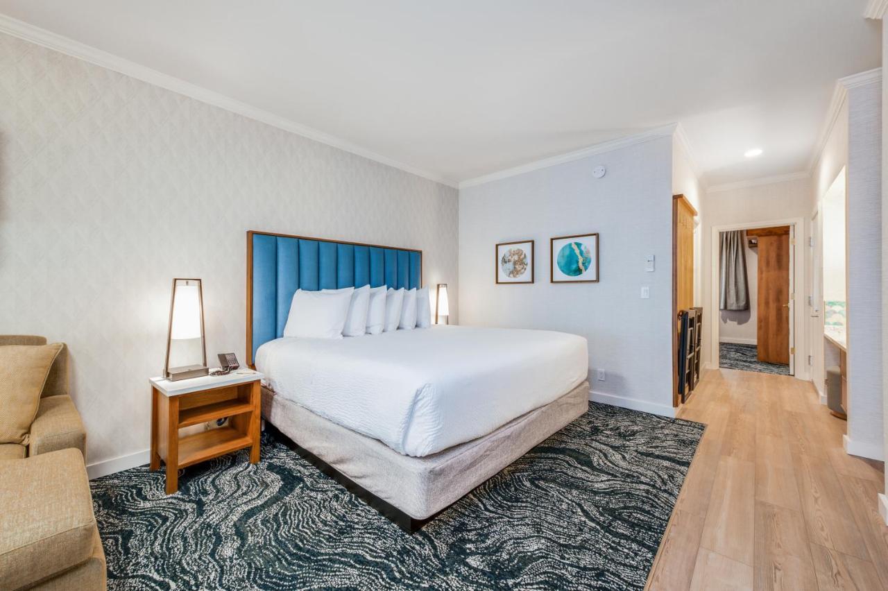 Pet Friendly Pacific Suites Two King Non-View