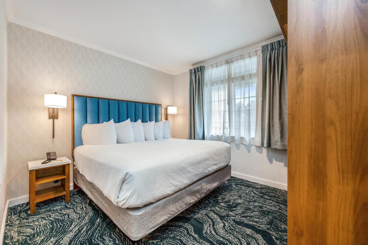 Pet Friendly Pacific Suites Two King Non-View