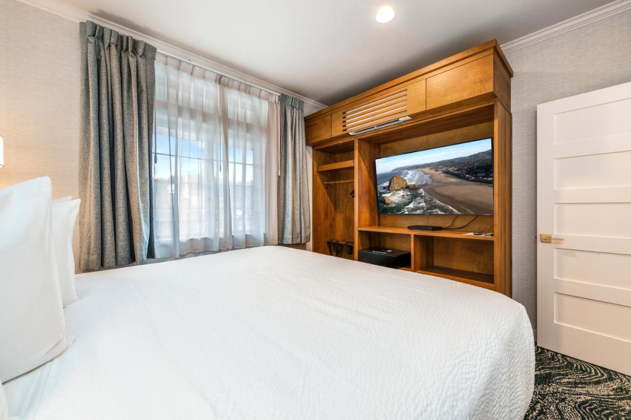 Pet Friendly Pacific Suites Two King Non-View