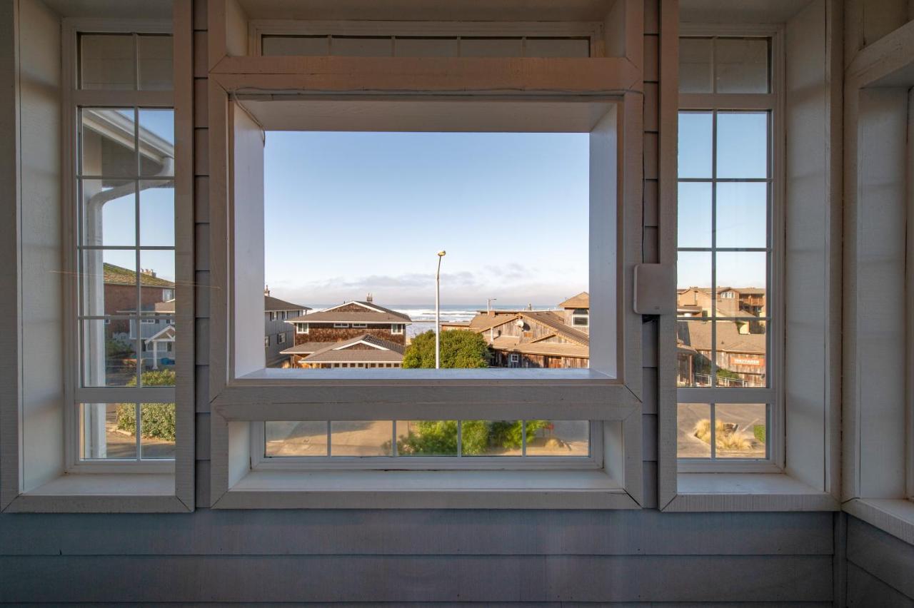 Pet Friendly Pacific Suites Two King Non-View