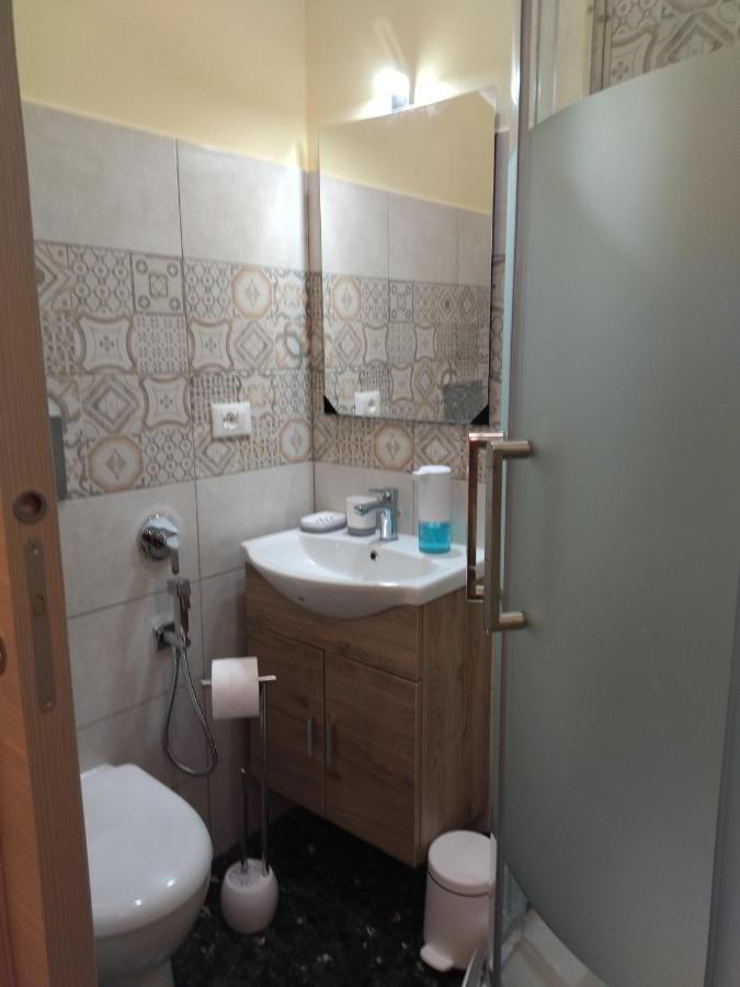 Double Room Private Bathroom