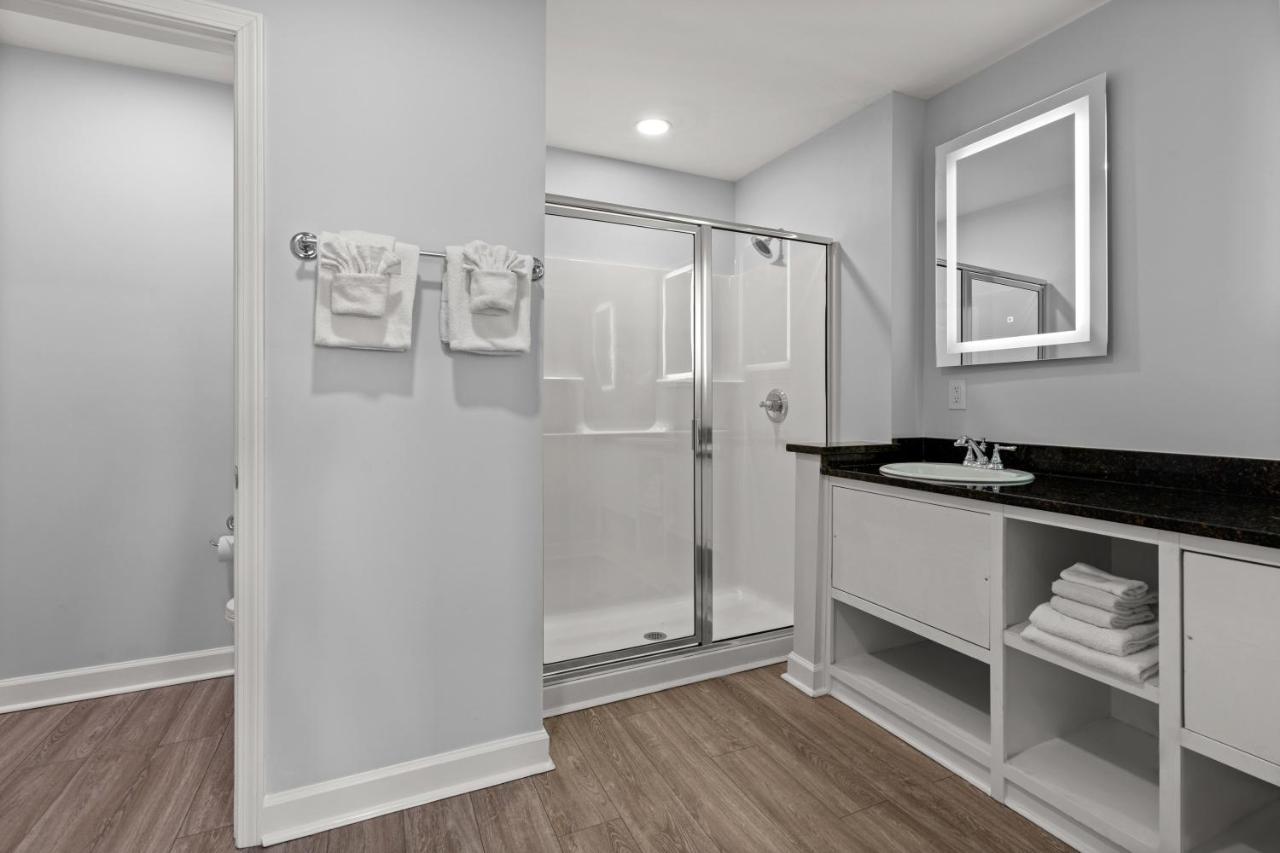 Three-Bedroom Apartment,1353287293:JPEG
