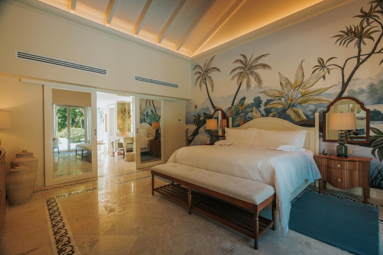 Luxury Pool One-Bedroom Suite