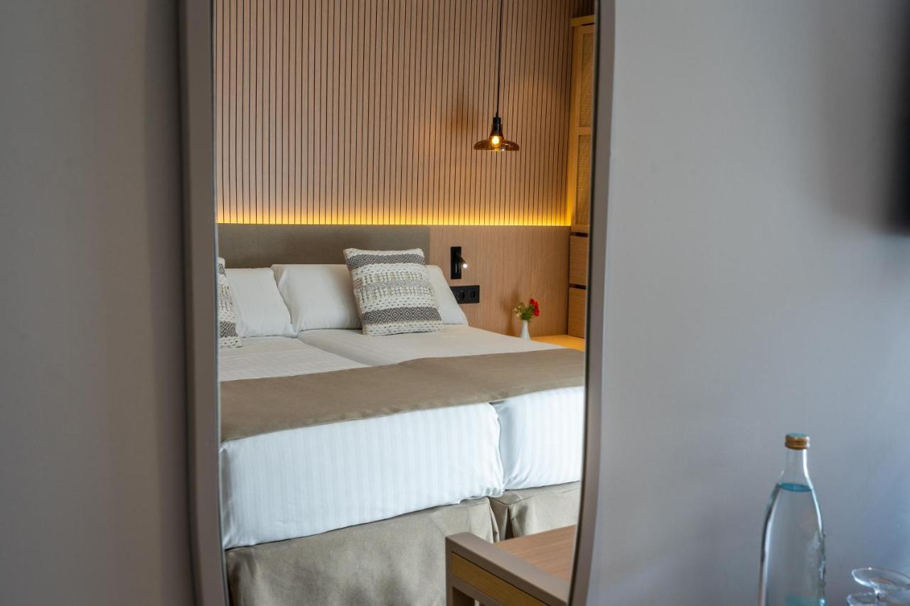 Maris Twin Room