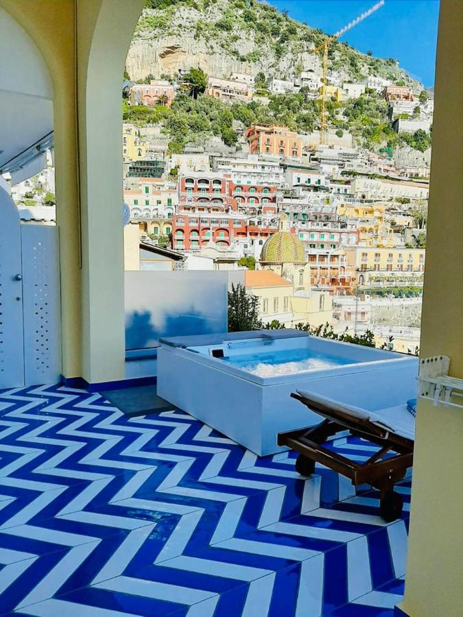 Executive Suite outdoor Spa Bath