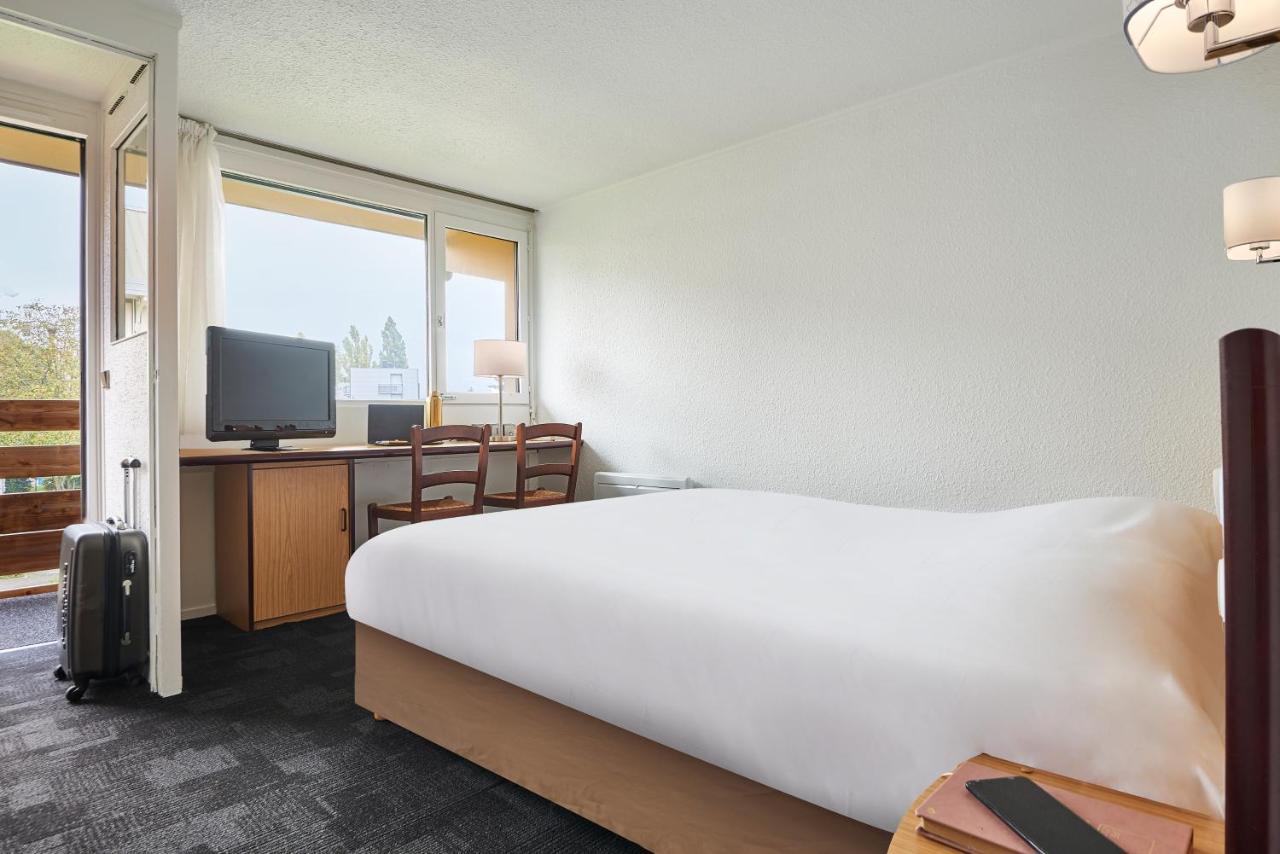 Triple Room 1 Double Bed 1 Junior Bed,1354065362:JPEG