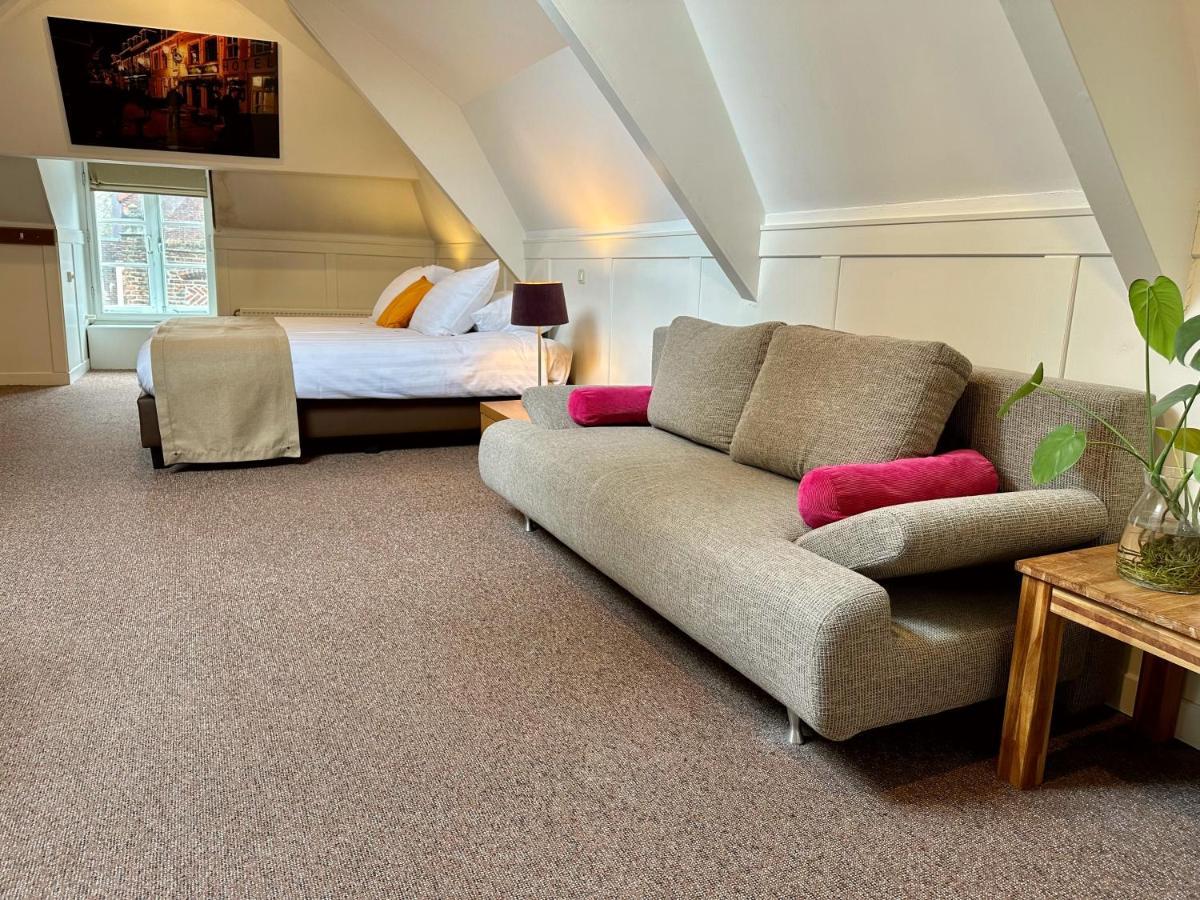 Standard Double Suite,1356737060:JPEG