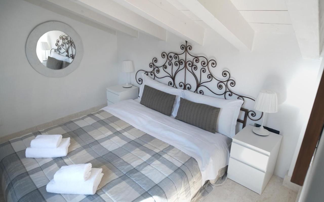 Queen Room,1354193894:JPEG