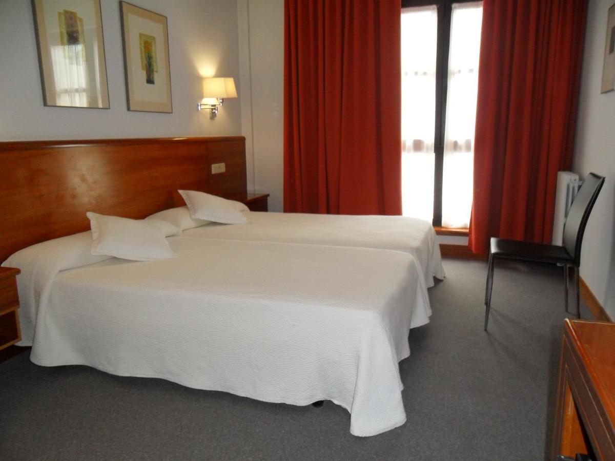Twin Room,68435702:JPEG