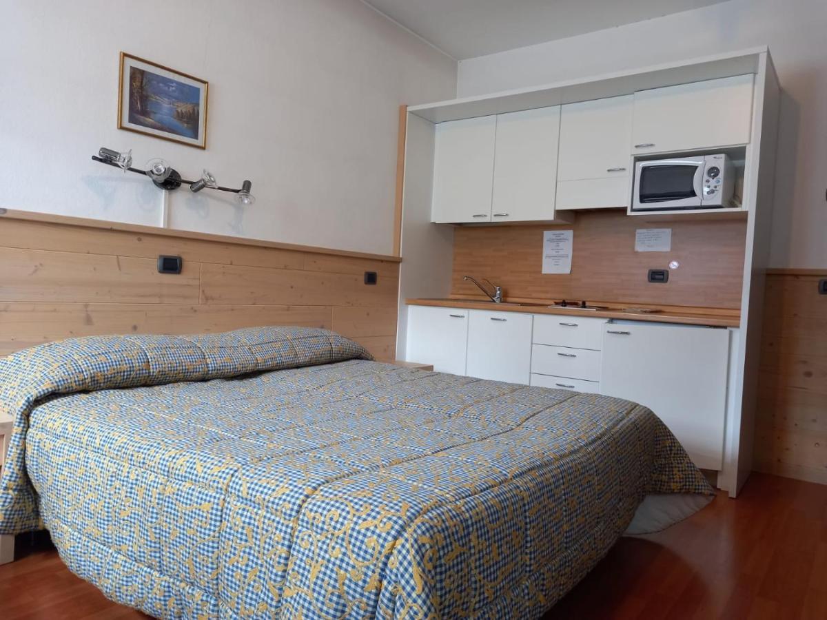 Standard Apartment,1357435898:JPEG