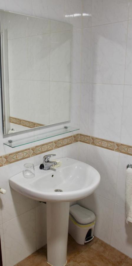 Budget Twin Room,1354760798:JPEG