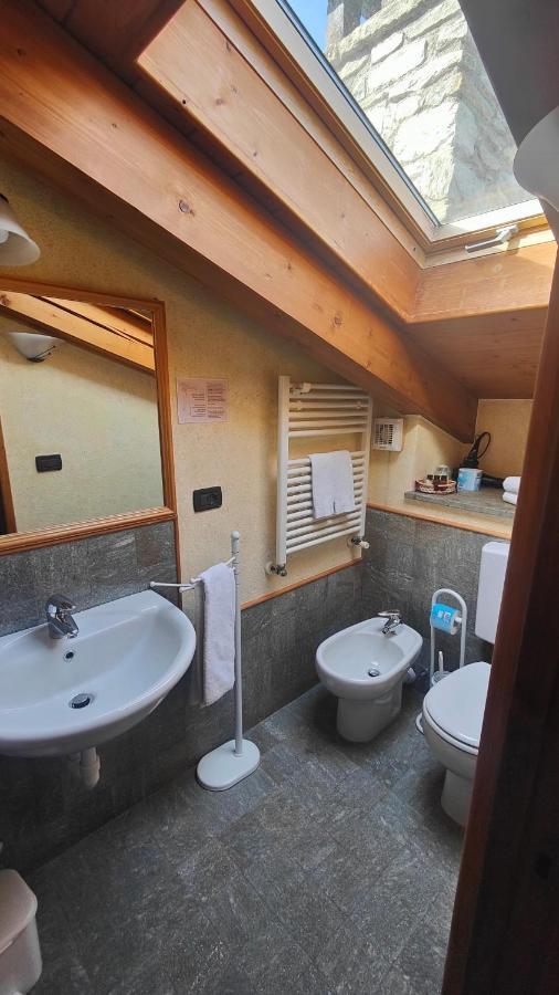Single Room,1356065615:JPEG