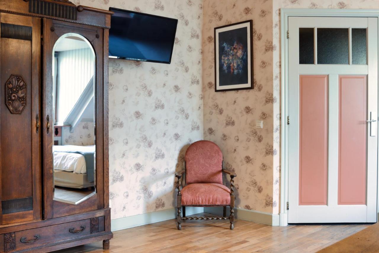 Family Room,1356243542:JPEG