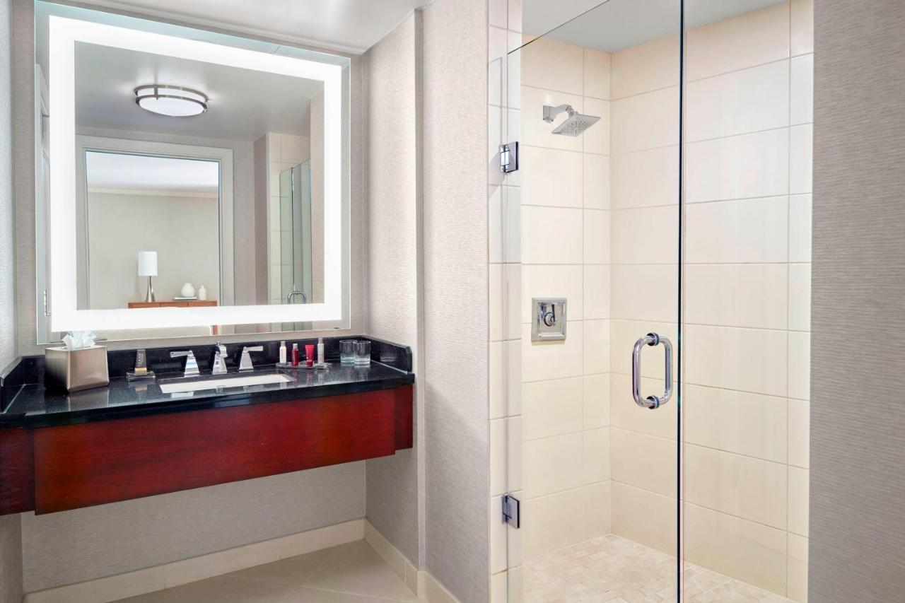 Guest Room Two Double Beds Concierge Lounge Access,1356359219:JPEG