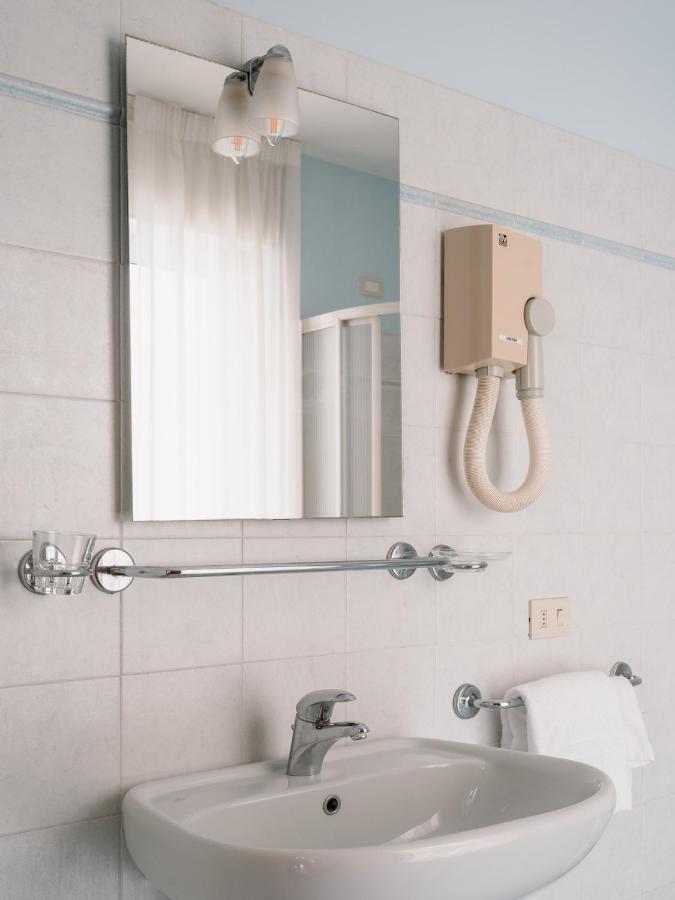 Double or Twin Room,1356379736:JPEG