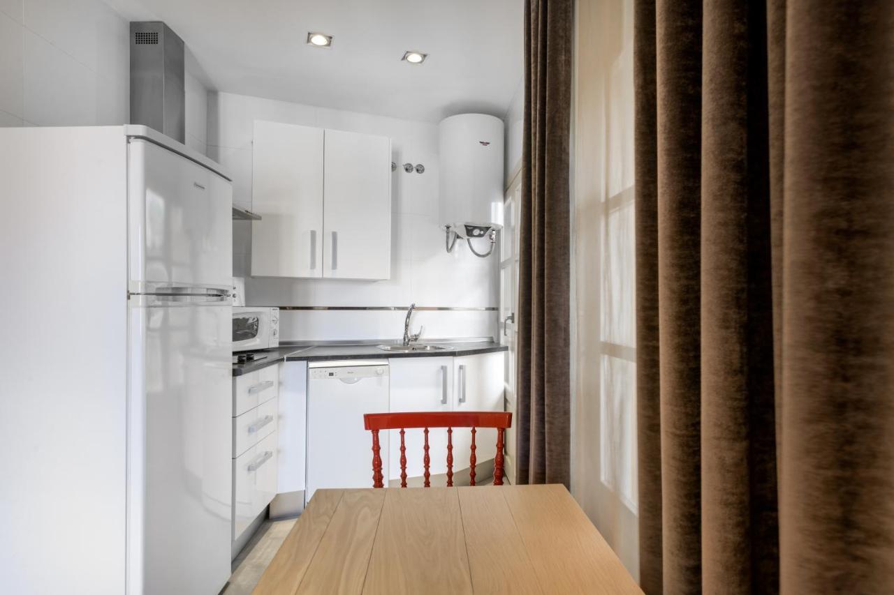 One-Bedroom Apartment,1356497087:JPEG