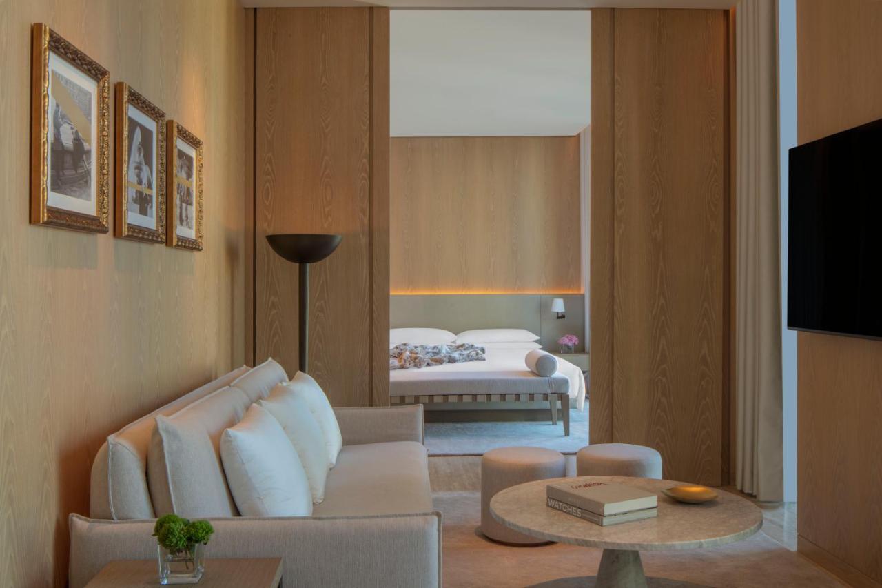 One-Bedroom Superior King Suite Balcony