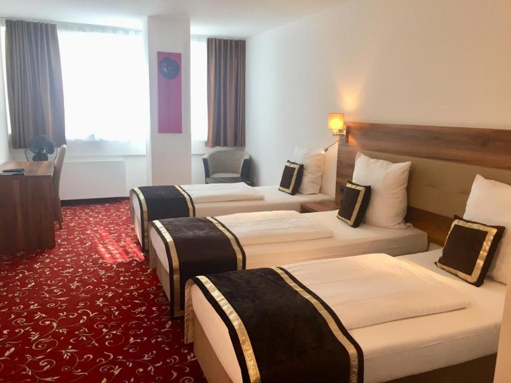 Triple Room,979141144:JPEG