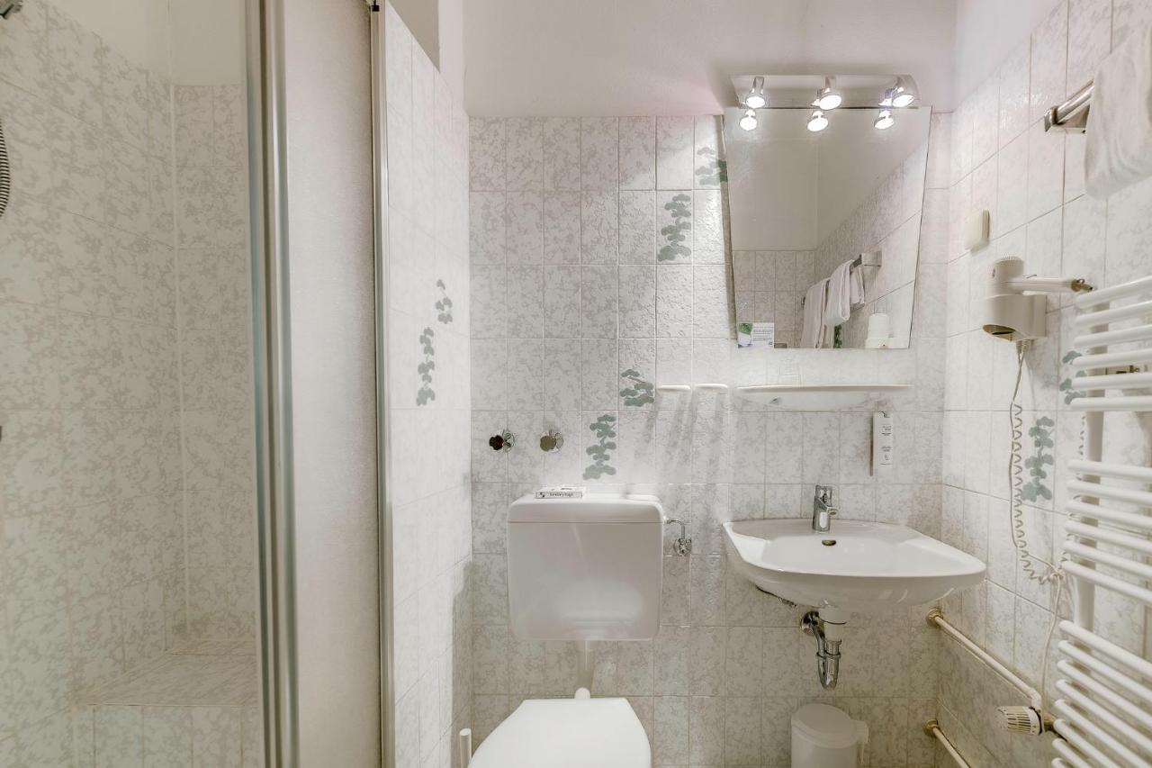Single Room,1356891352:JPEG