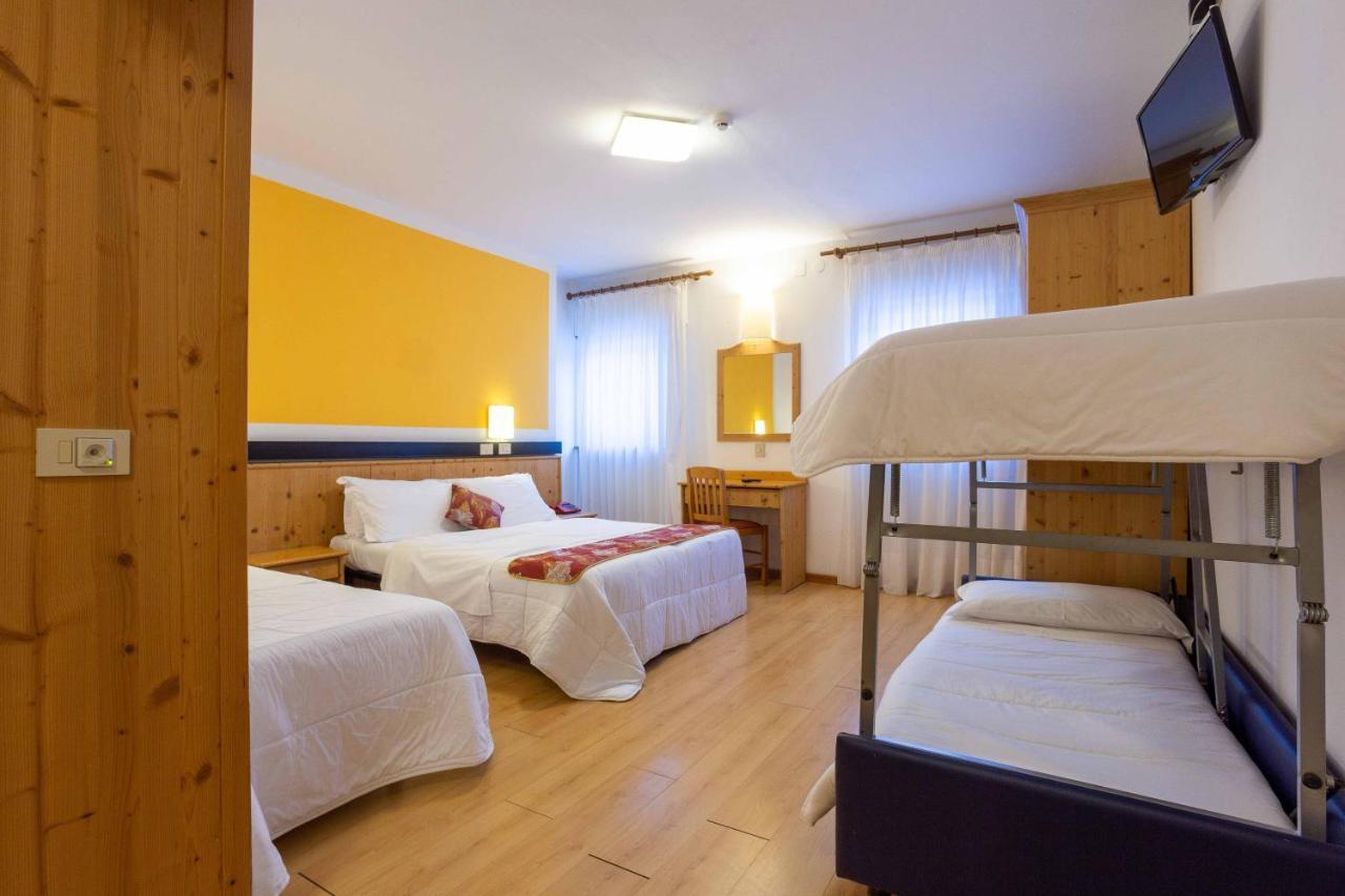 Quadruple Room,1356922289:JPEG