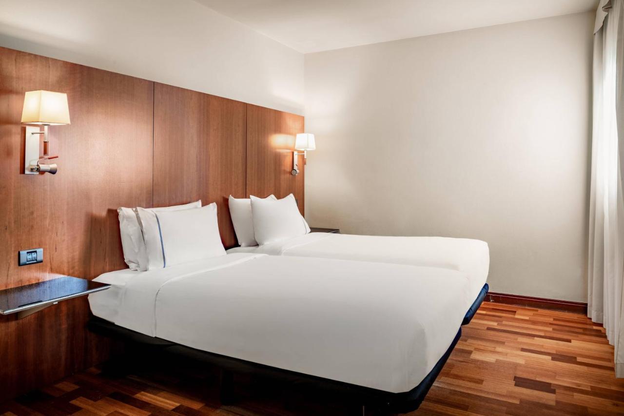 Twin Room City View