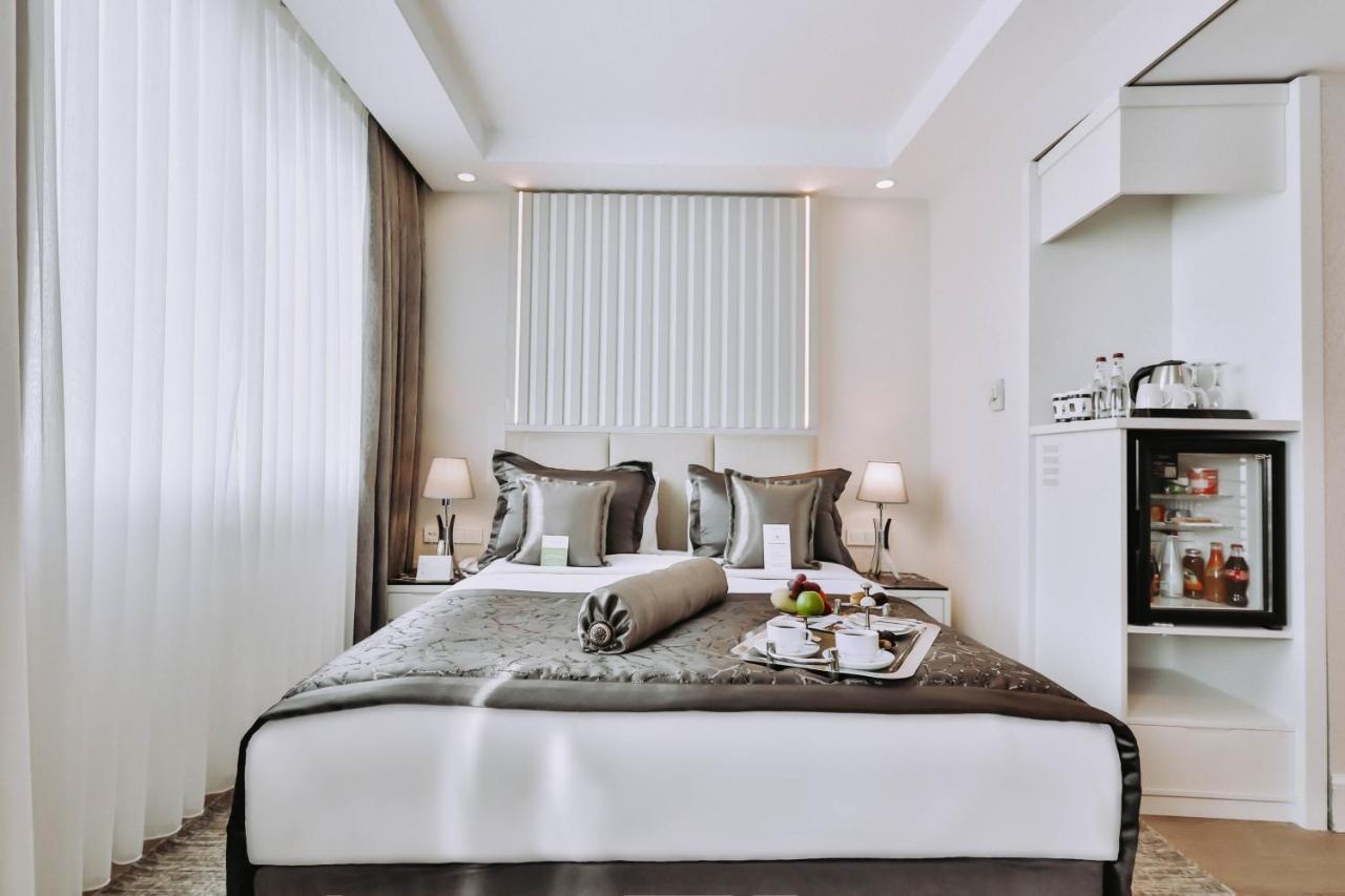 Deluxe Queen Room,1357615397:JPEG
