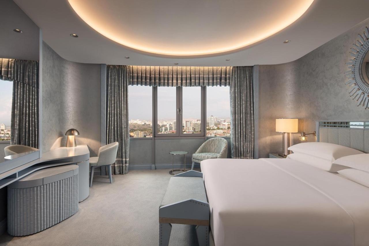 Premium King Room
