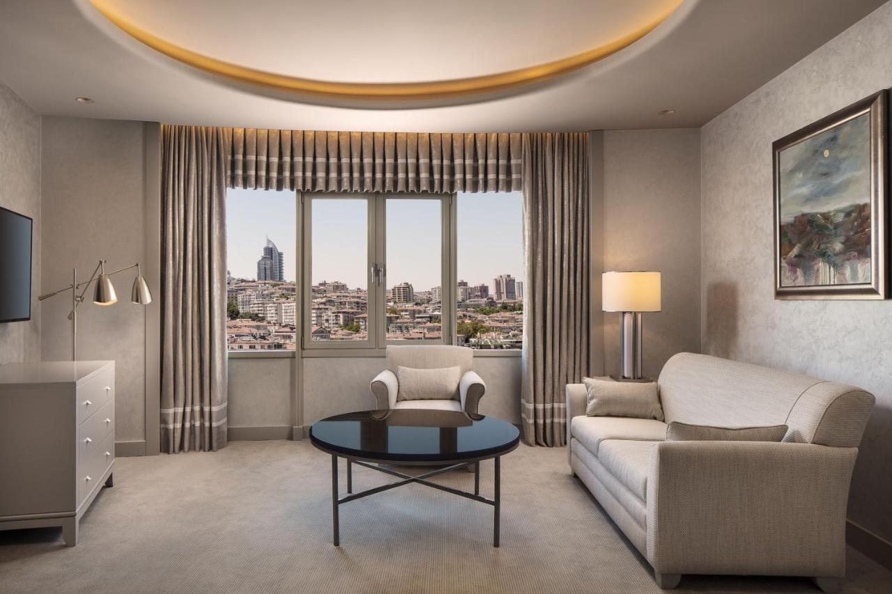 Executive Suite Lounge Access