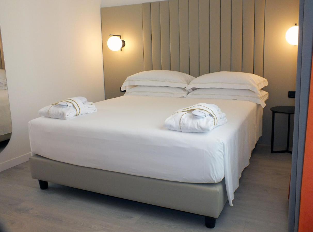 Superior Double Room,1357730348:JPEG