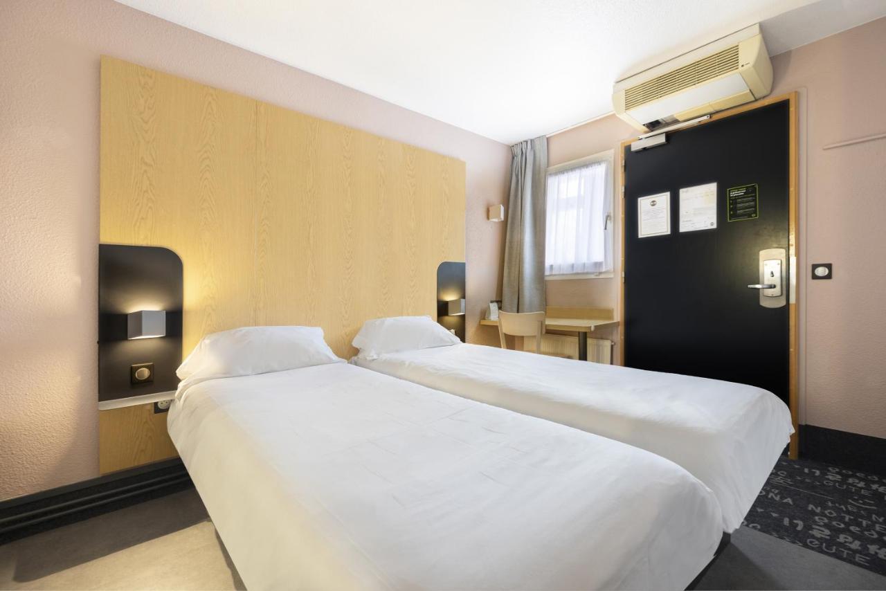 Twin Room,1635261738:JPEG