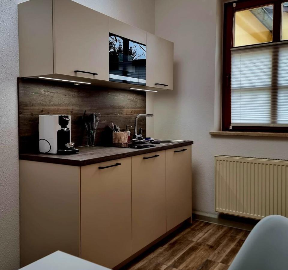 Studio Apartment,1358865056:JPEG