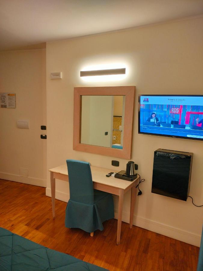 Double or Twin Room Sea View