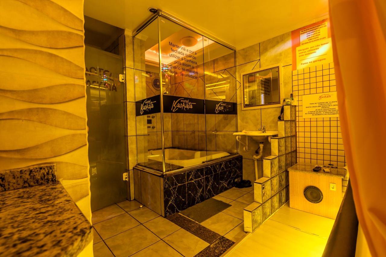 Suite Hot Tub,1359085817:JPEG