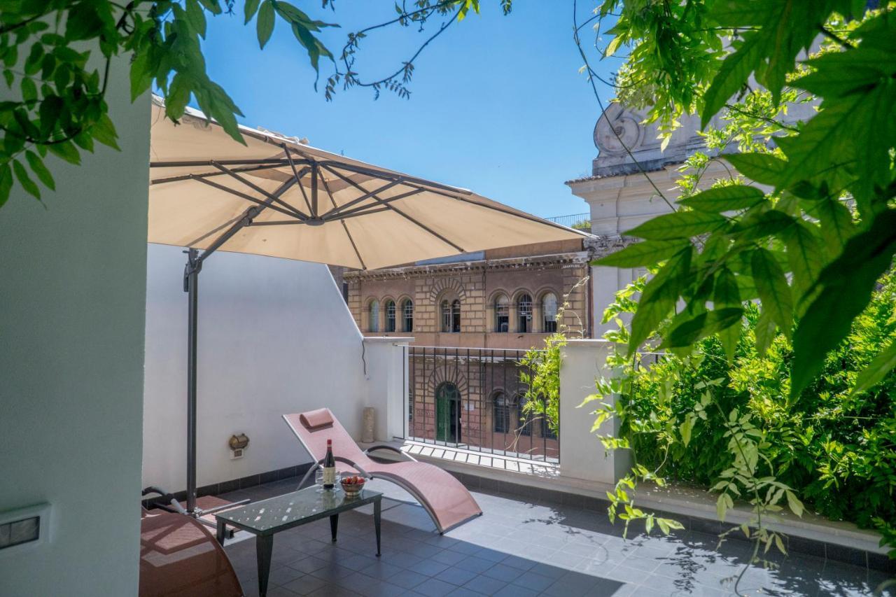 Penthouse on 2 levels Terrace vicolo del Bologna 39,1359387179:JPEG