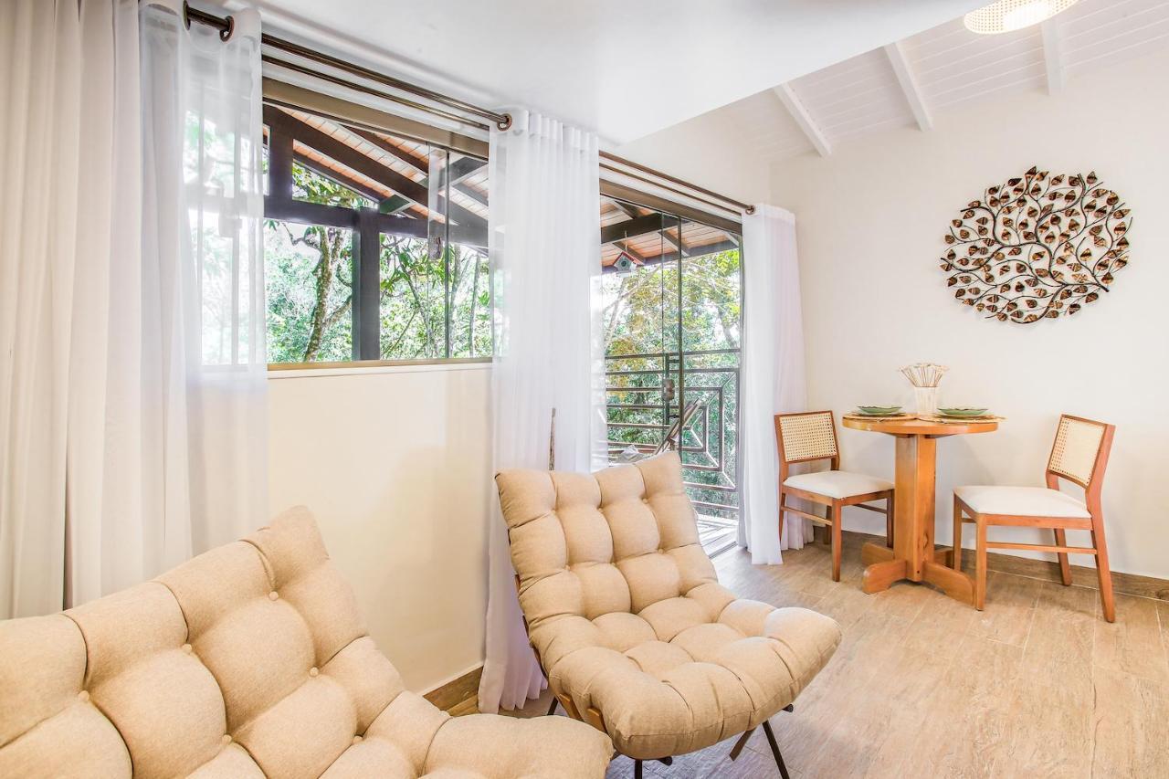 Chalé Deluxe com Hidromassagem e Chuveiro Duplo