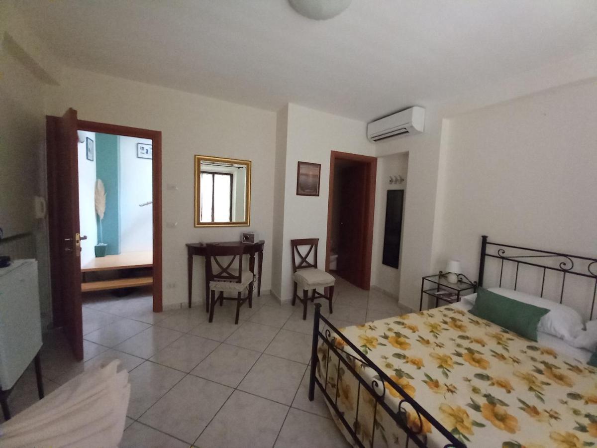 Triple Room Terrace,1359916004:JPEG