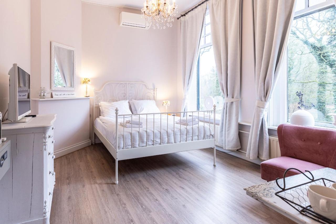 Double Room,1359915674:JPEG