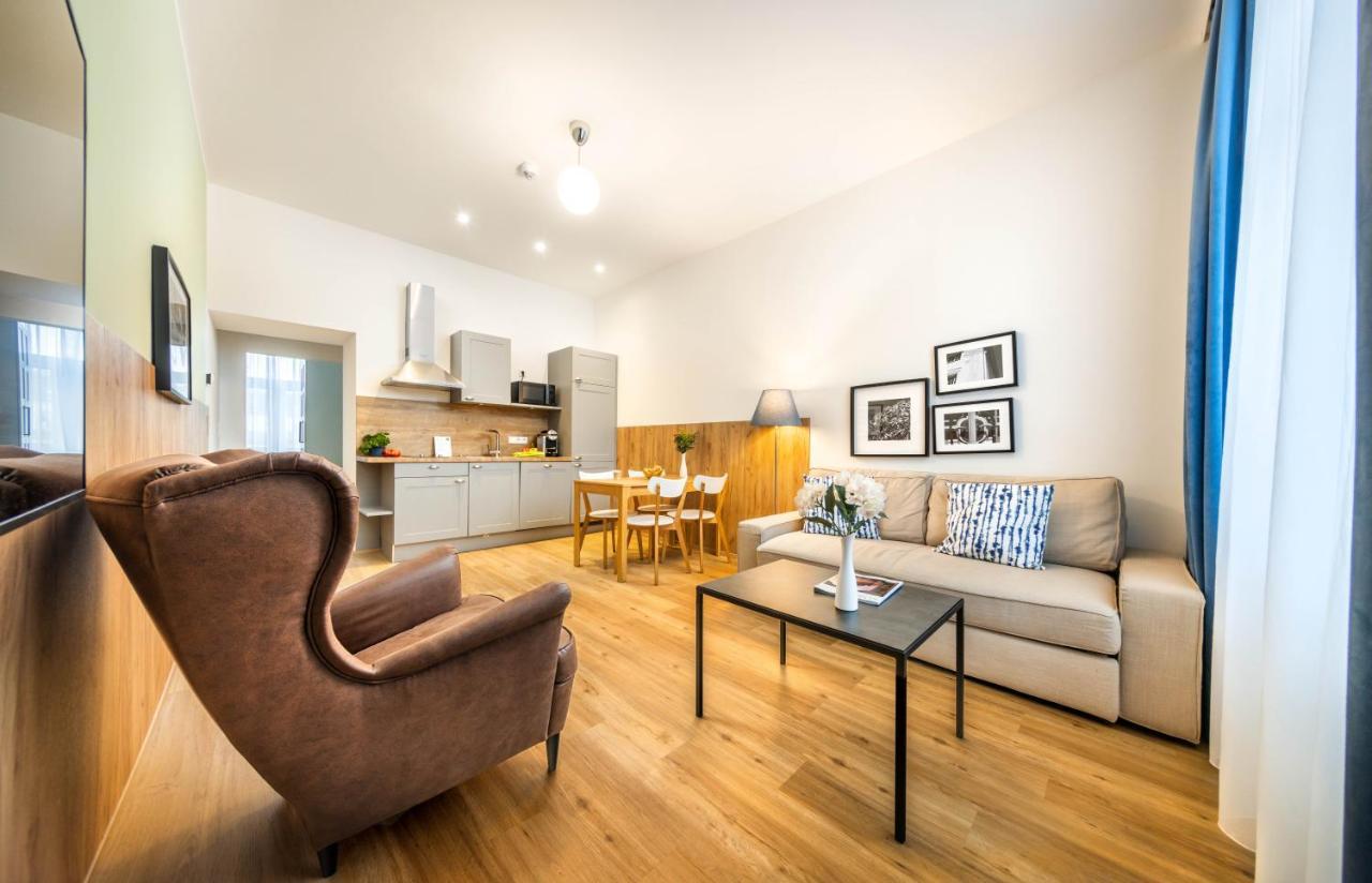 1-Bedroom Suite,1360034075:JPEG