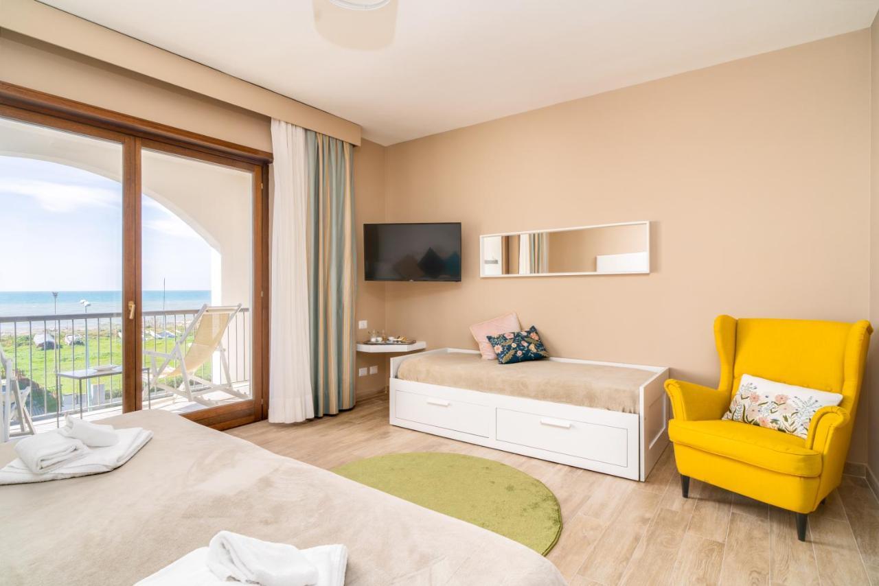 Camera Familiare con Vista Mare
