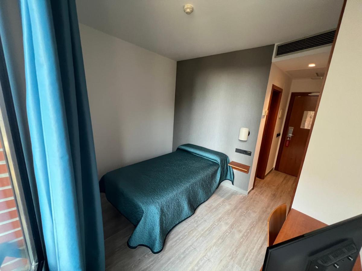 Single Room,1656178526:JPEG