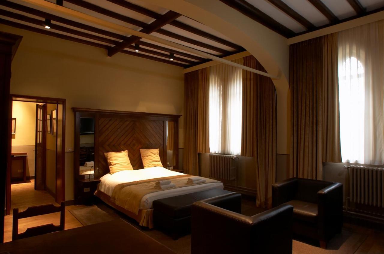 Twin Room,1539639049:JPEG