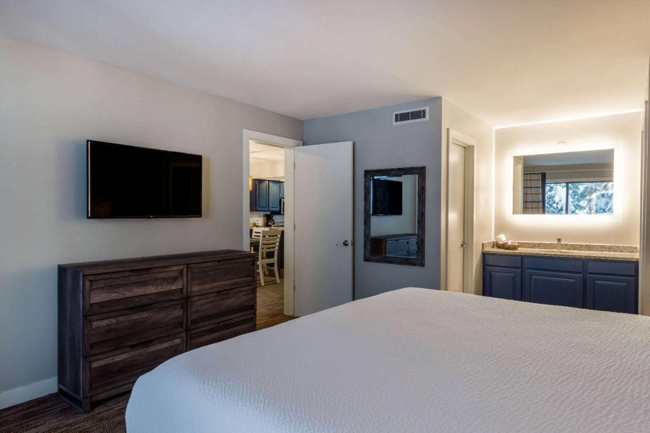 One-Bedroom Suite