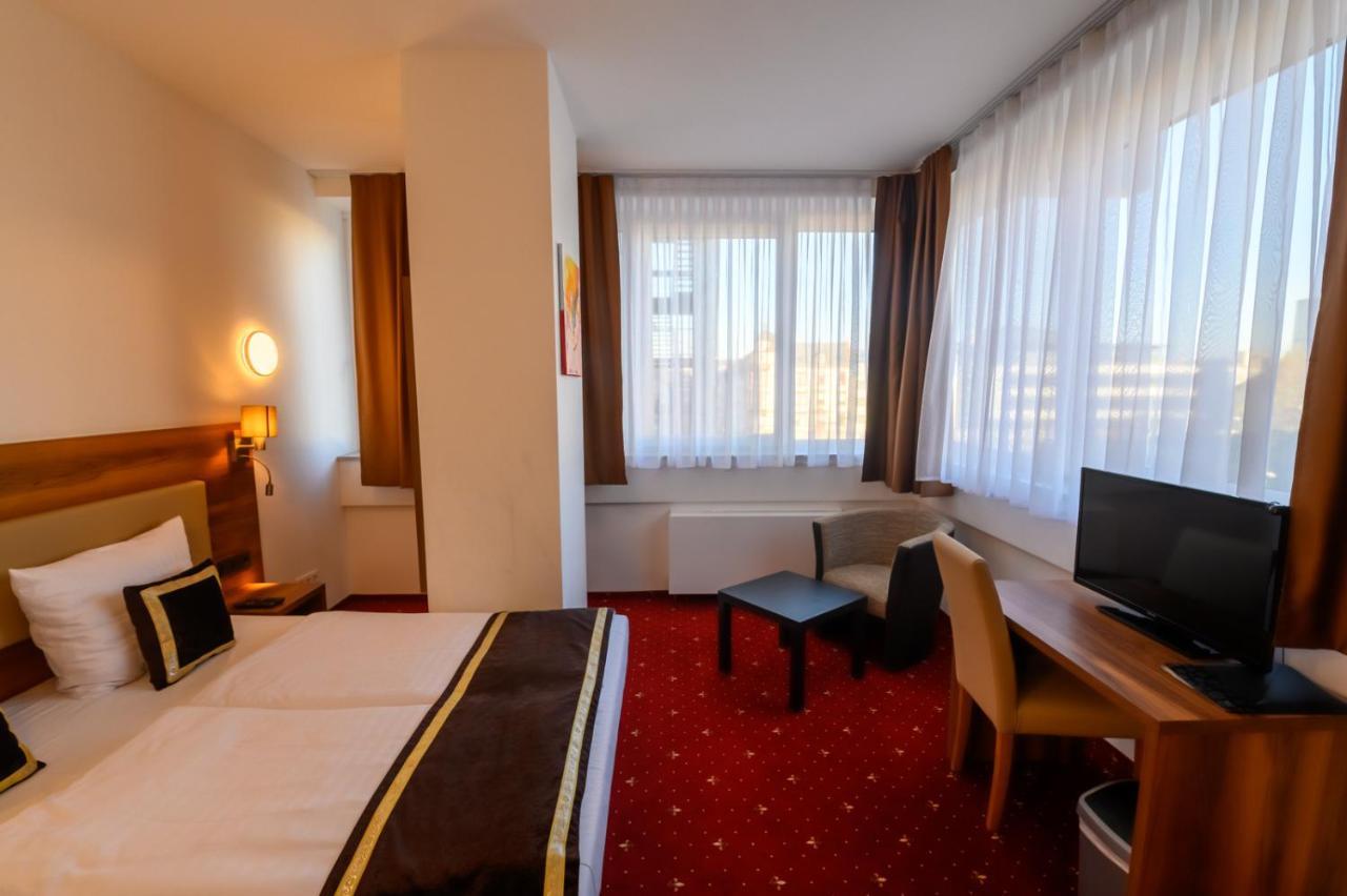 Deluxe Single Room