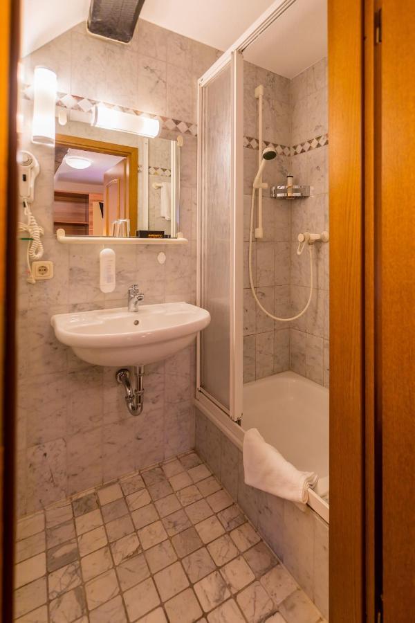 Economy Single Room