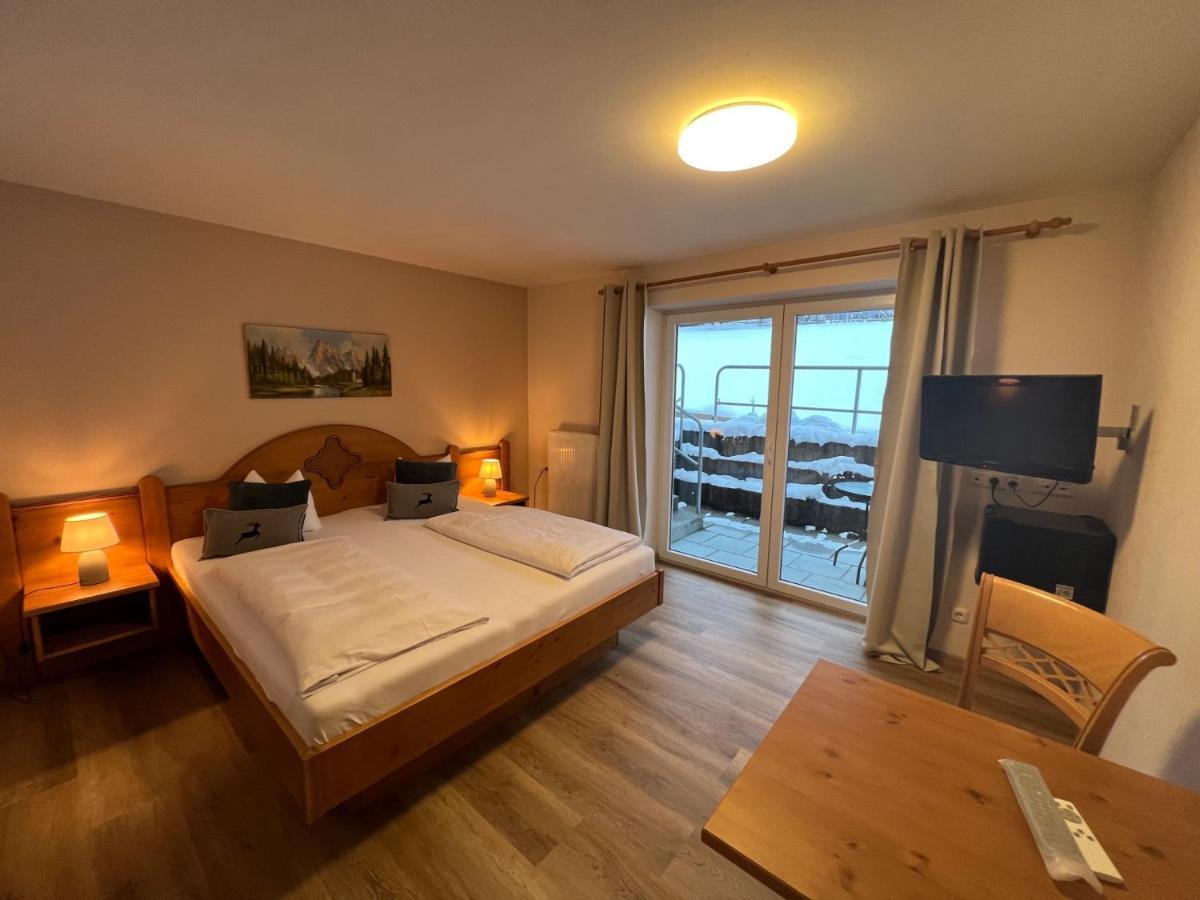 Double Room,1364390624:JPEG