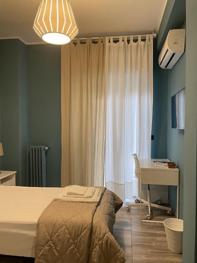 Single Room,866330819:JPEG