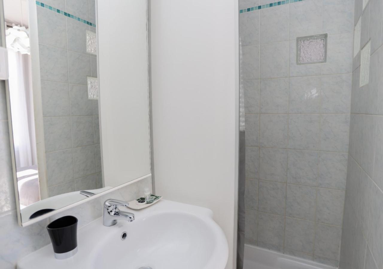 Double Room Balcony,1362643040:JPEG